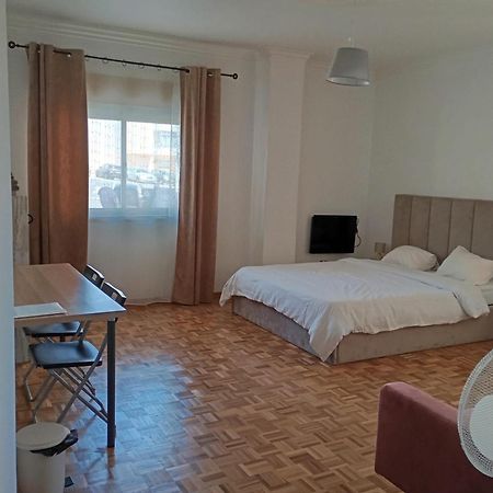 Rooms 10 Mins Walk From Train Station! Agualva-Cacem 外观 照片