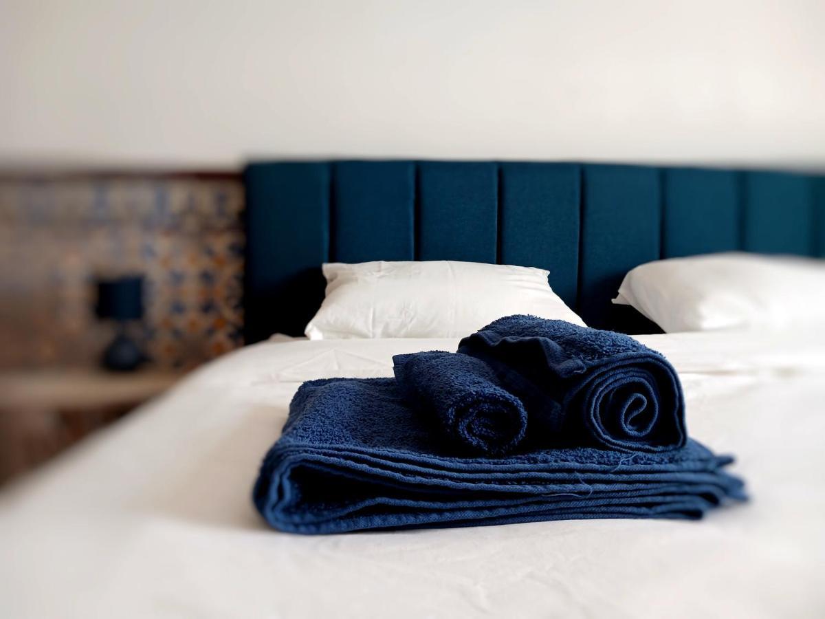 Rooms 10 Mins Walk From Train Station! Agualva-Cacem 外观 照片