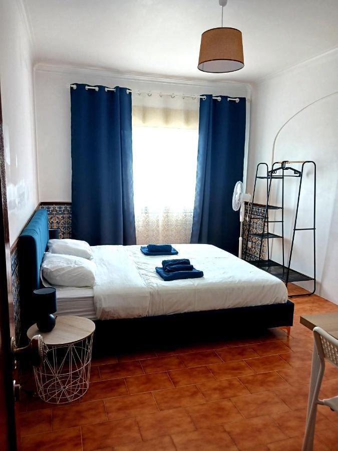 Rooms 10 Mins Walk From Train Station! Agualva-Cacem 外观 照片