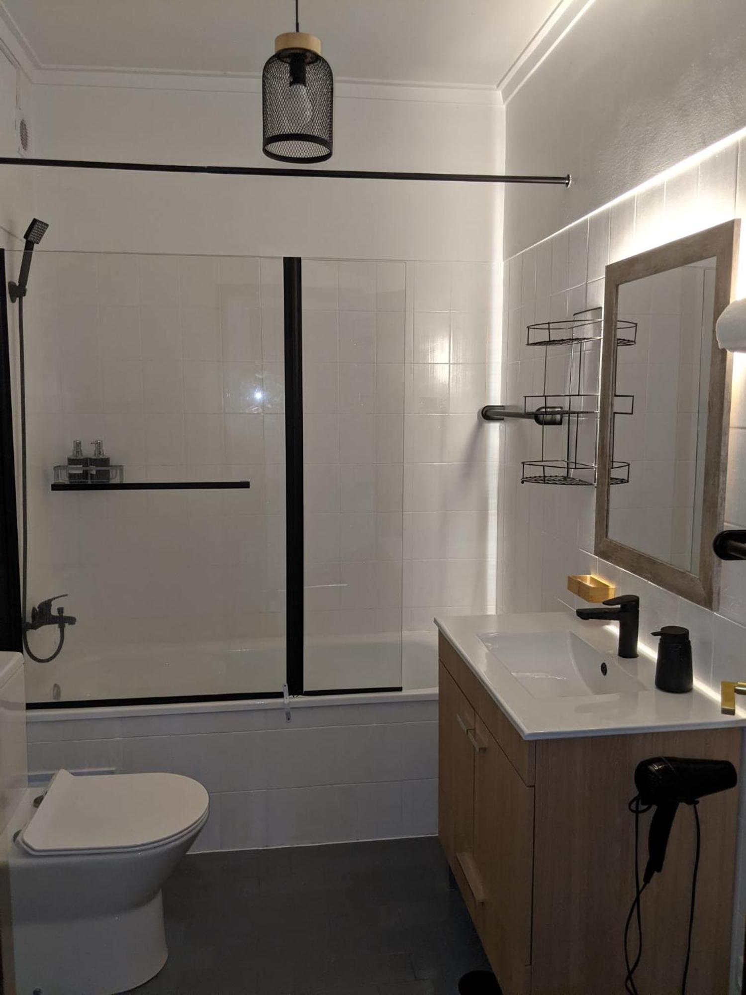 Rooms 10 Mins Walk From Train Station! Agualva-Cacem 外观 照片