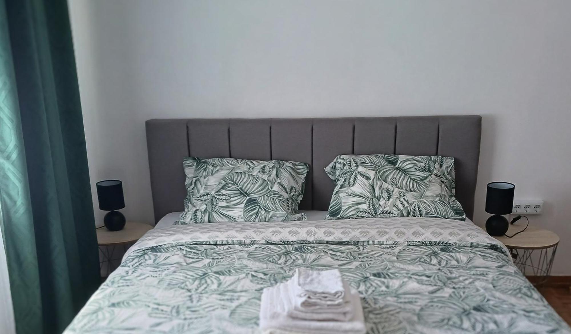 Rooms 10 Mins Walk From Train Station! Agualva-Cacem 外观 照片
