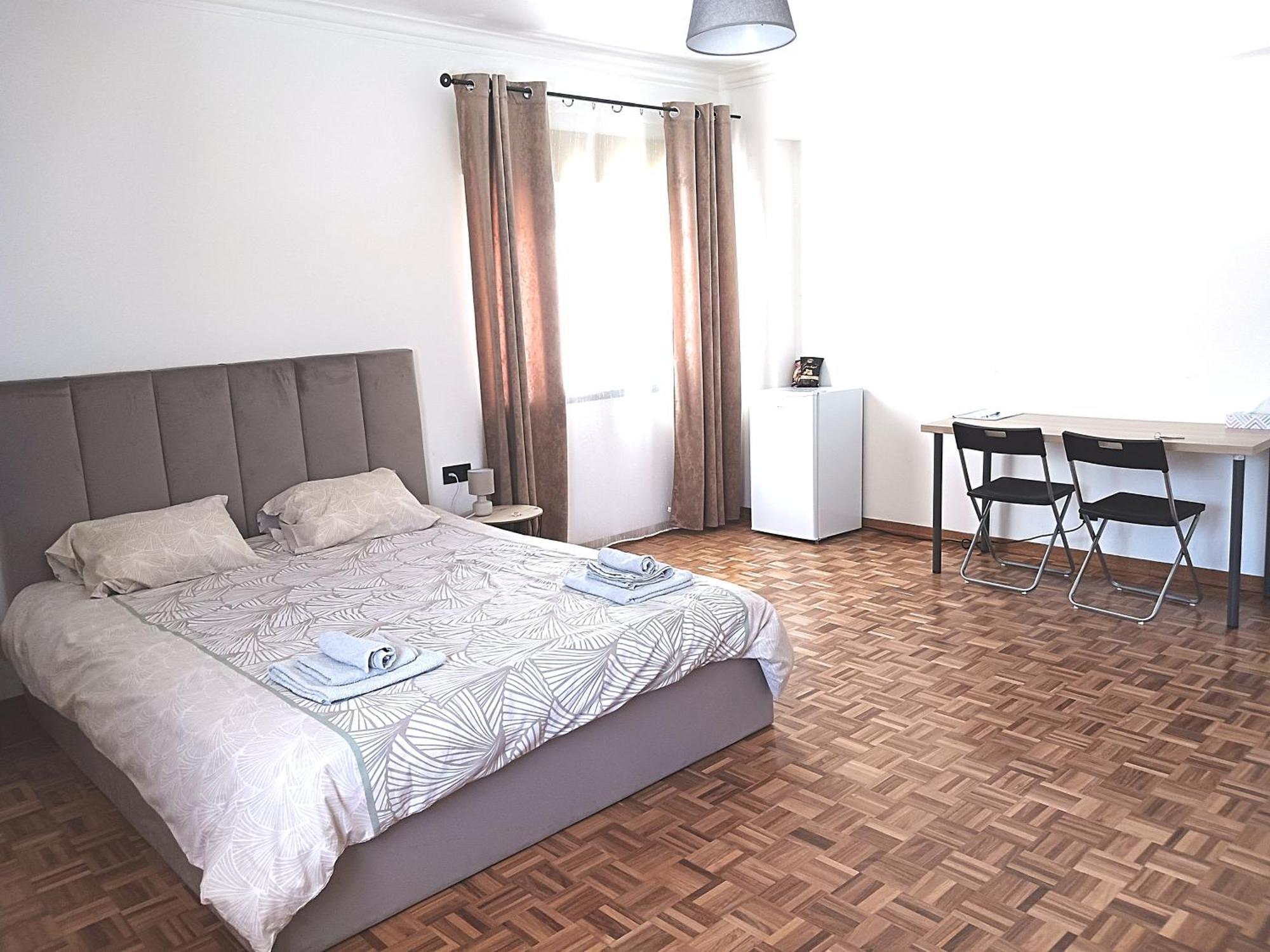 Rooms 10 Mins Walk From Train Station! Agualva-Cacem 外观 照片