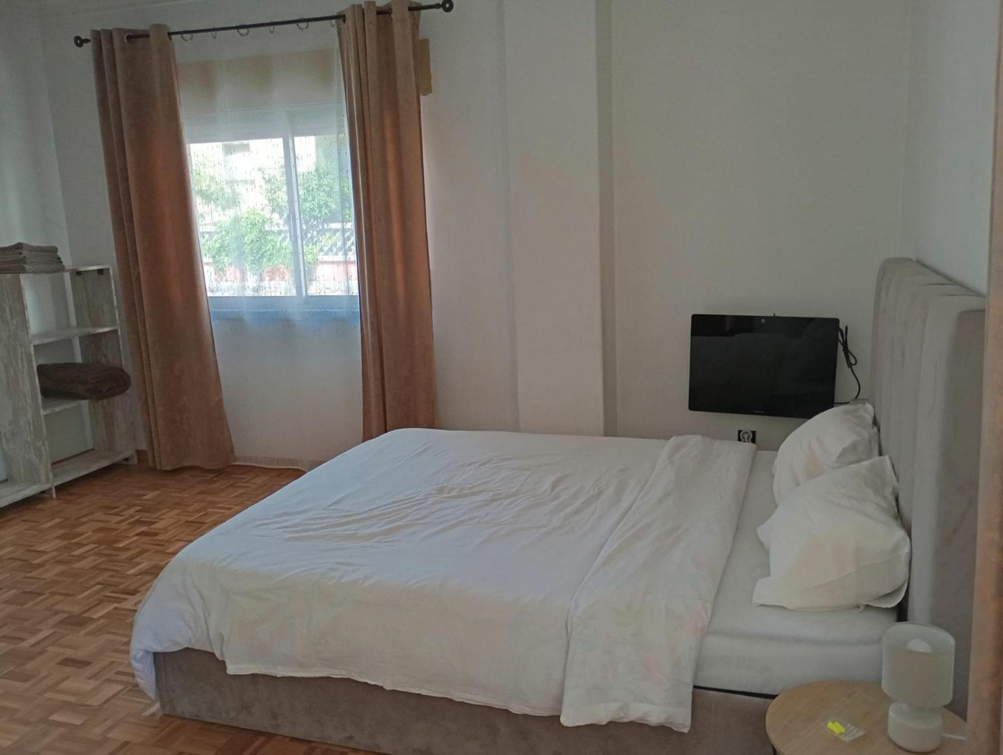 Rooms 10 Mins Walk From Train Station! Agualva-Cacem 外观 照片